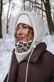 Capuche thermique doublée avec cache-cou intégré beige et Léo