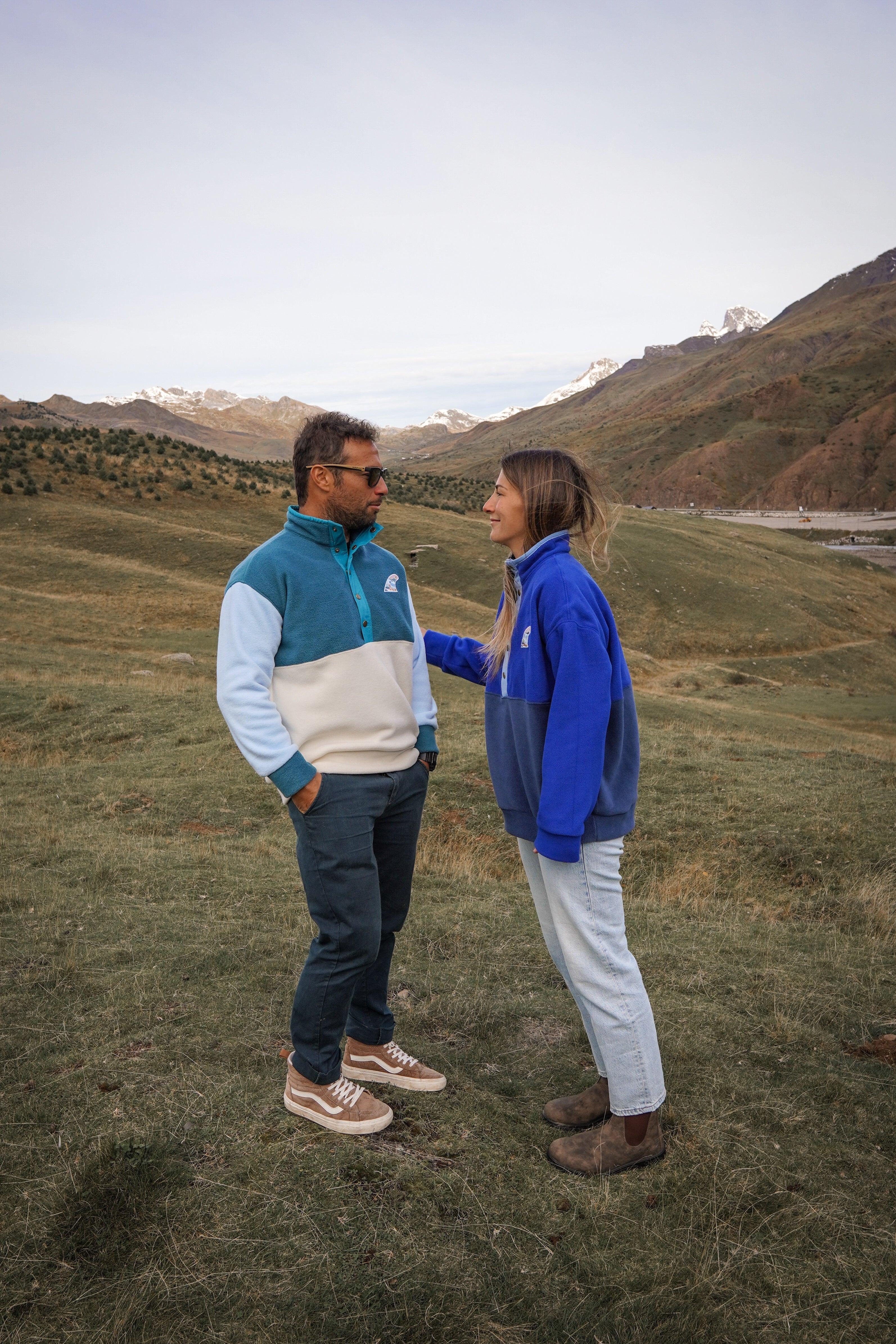 Veste polaire bleu cobalt et bleu nuit