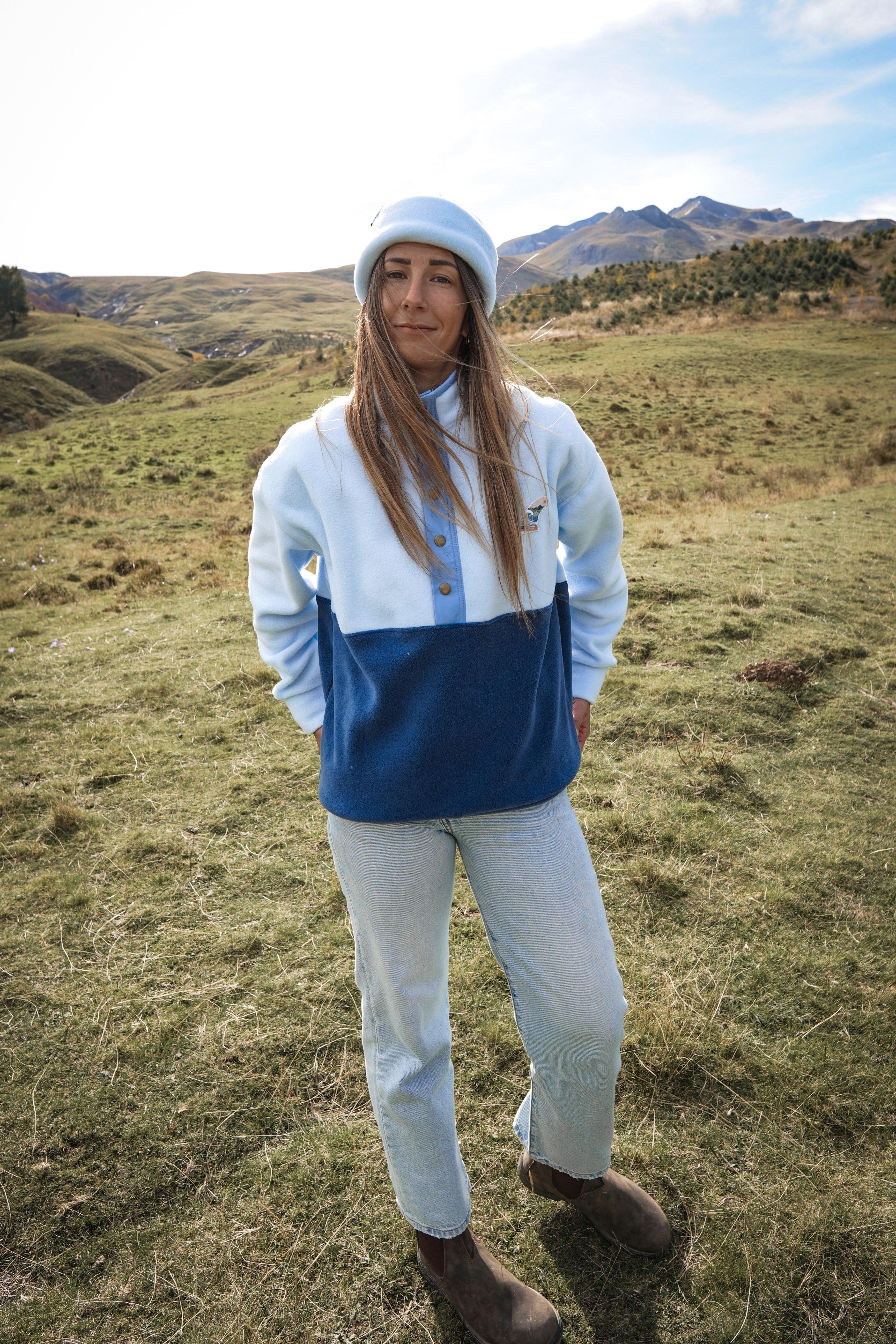 Veste polaire bleu ciel et bleu foncé