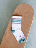 Load image into Gallery viewer, Chaussettes Les Rideuses Lila

