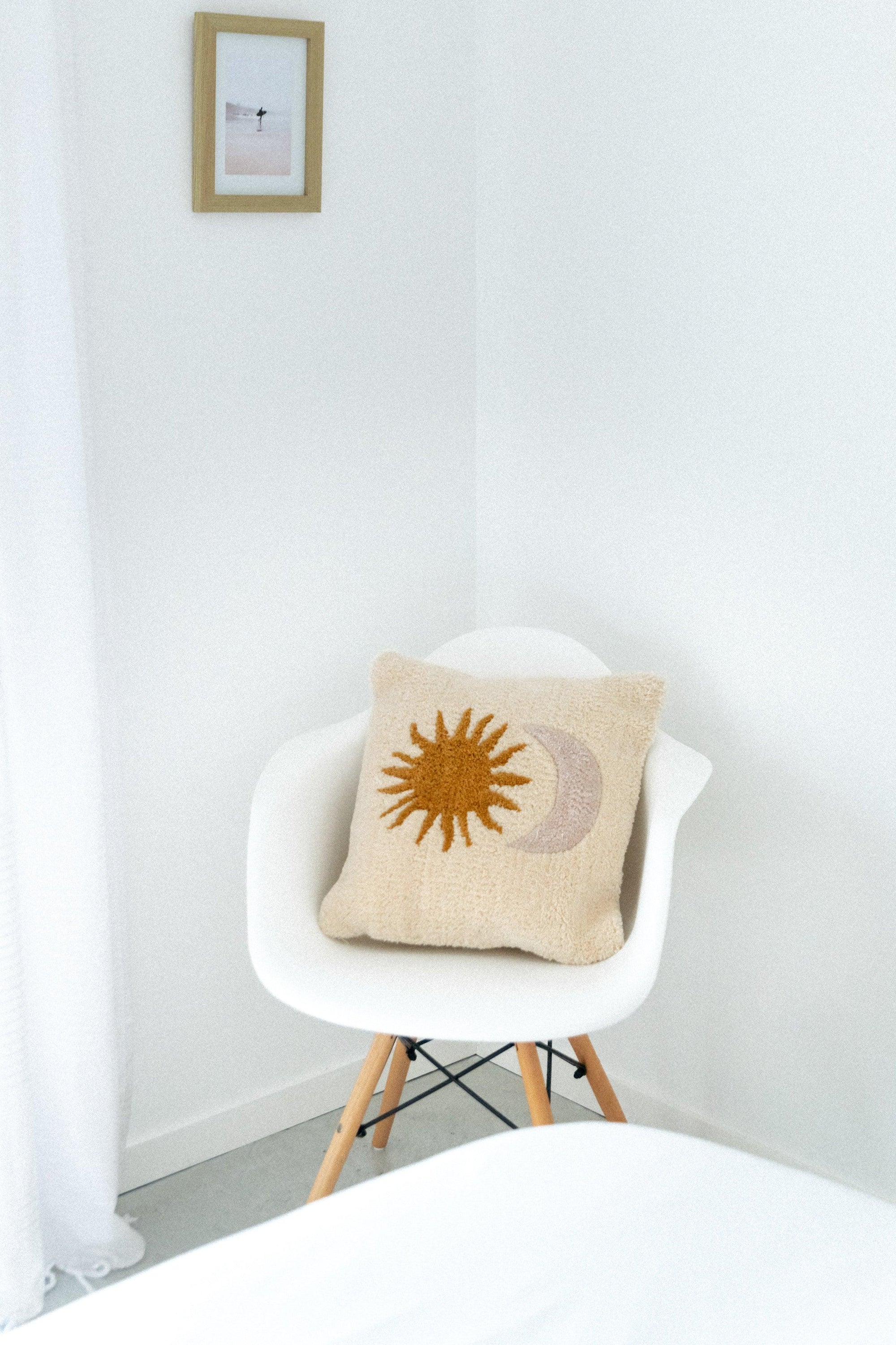 Coussin tufté Sun &amp; moon