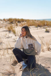 Veste polaire sherpa écru/olive et léo