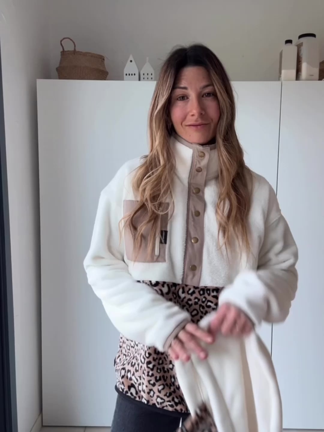 Capuche écru fluffy et léopard