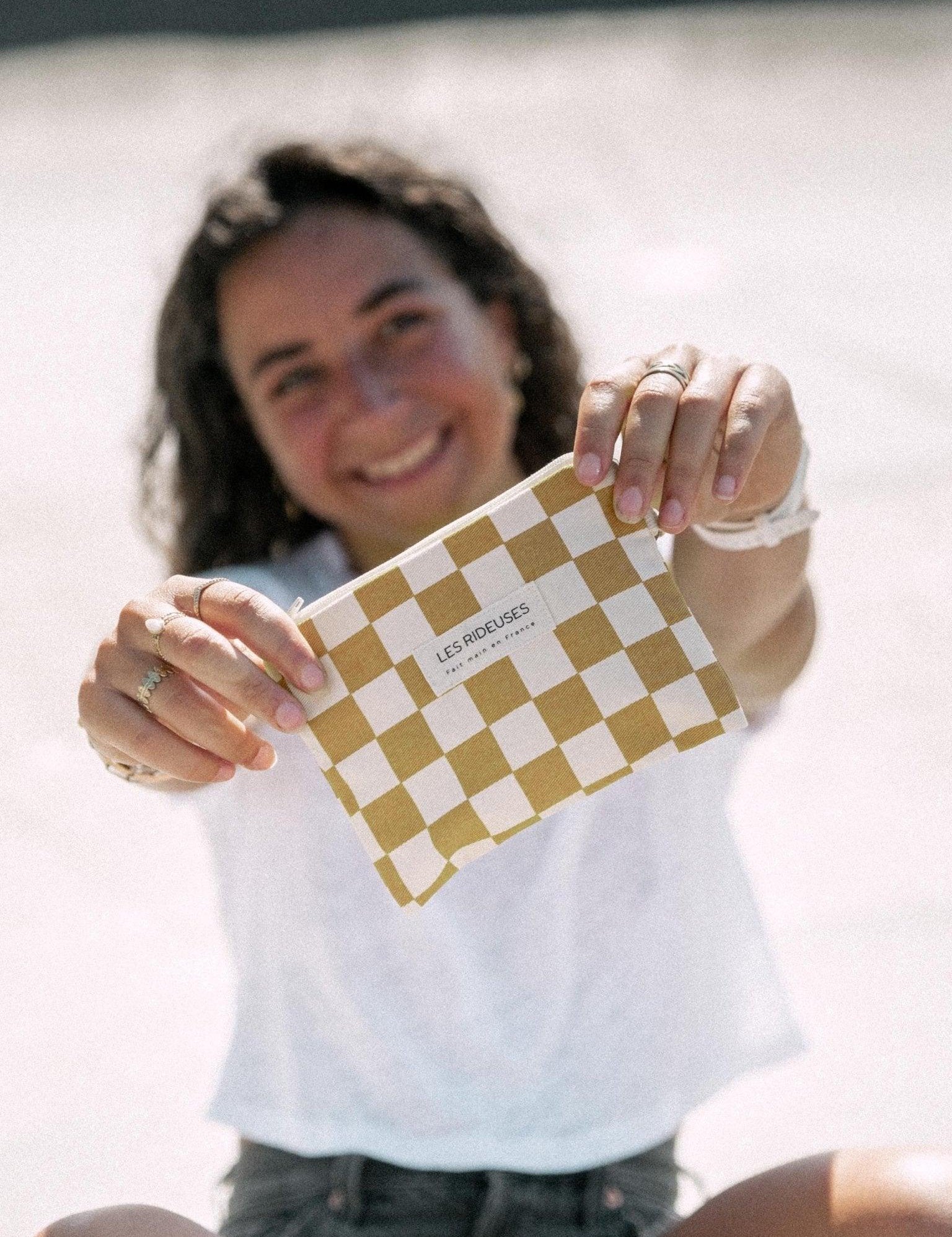 Pochette tissu damier occre & écru - Les Rideuses
