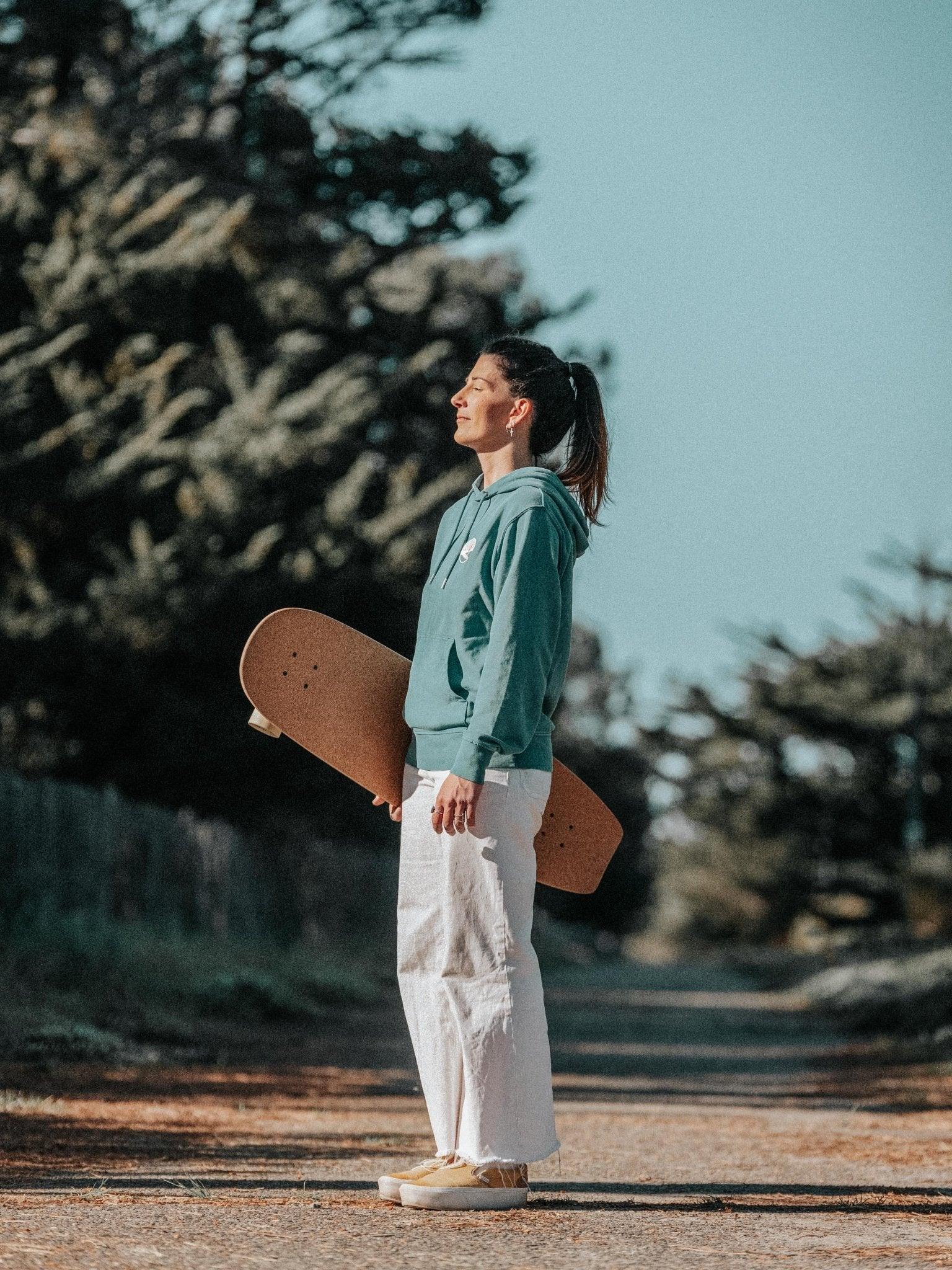 Sweat-shirt à capuche unisexe écusson brodé Free surfing - Les Rideuses